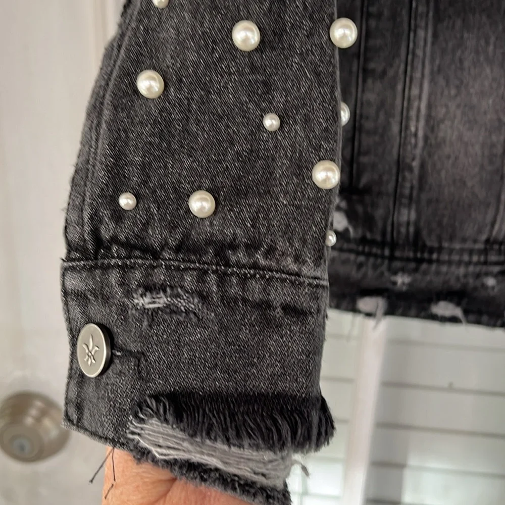 Chelsea DeBoer Black Penny Pearl Distressed Jacket with Pockets - Picture 6 of 9